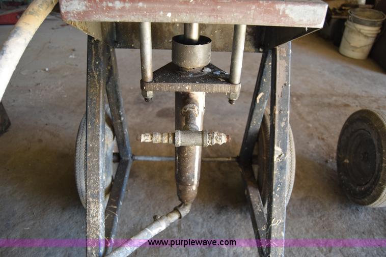 image for item BL9827 Graco paint sprayer