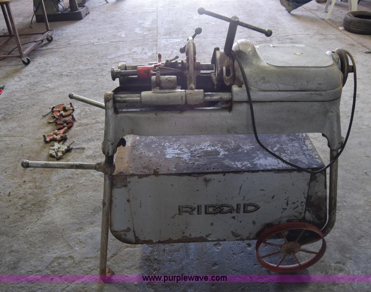 image for item BL9829 Ridgid 500 pipe threader