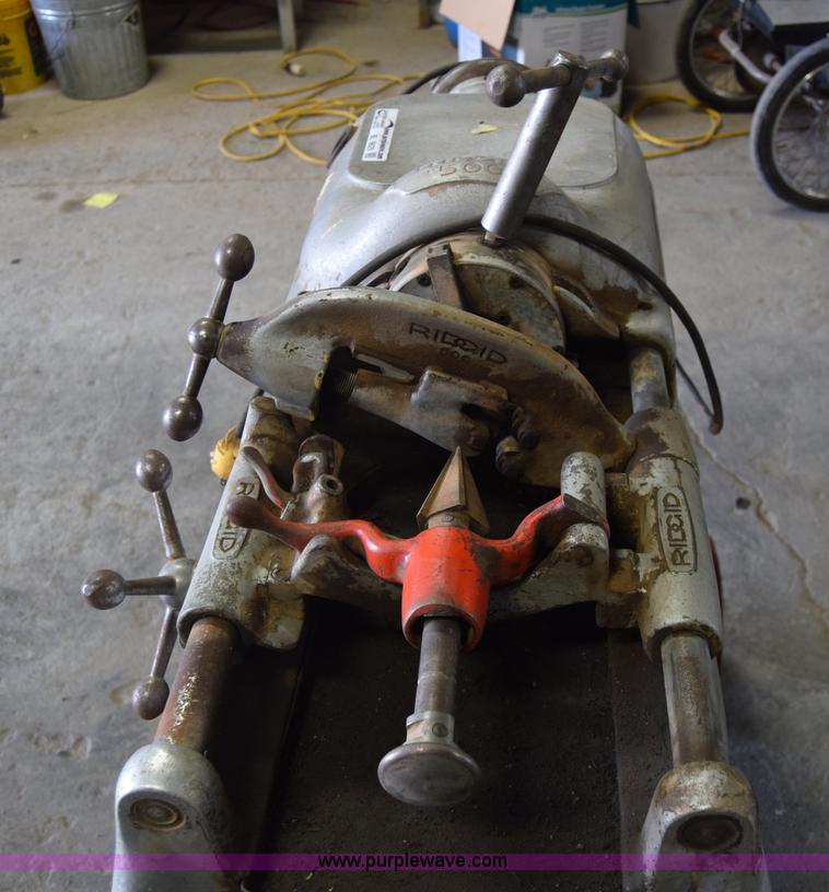 image for item BL9829 Ridgid 500 pipe threader