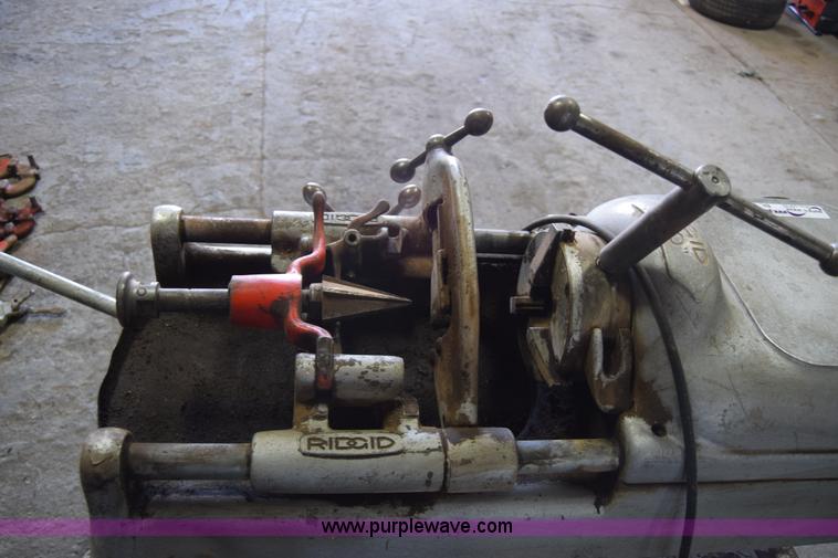 image for item BL9829 Ridgid 500 pipe threader