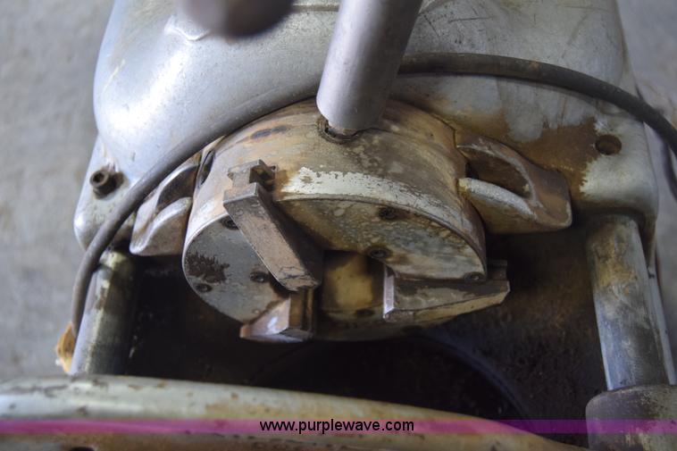 image for item BL9829 Ridgid 500 pipe threader