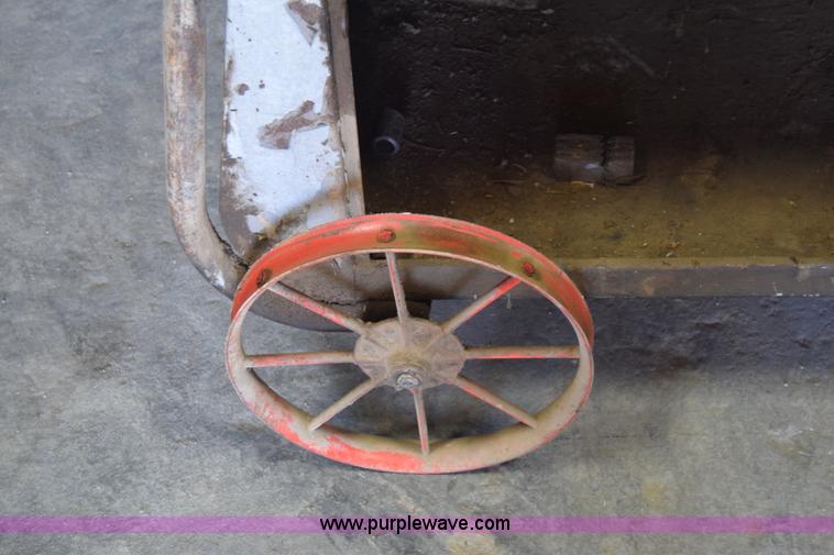 image for item BL9829 Ridgid 500 pipe threader