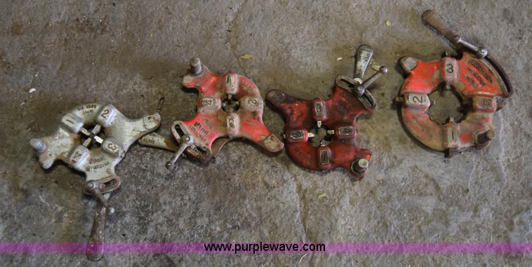 image for item BL9829 Ridgid 500 pipe threader