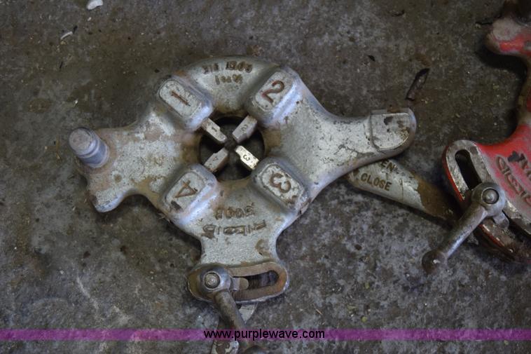 image for item BL9829 Ridgid 500 pipe threader