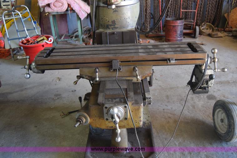 image for item BL9831 Comet 25 vertical mill