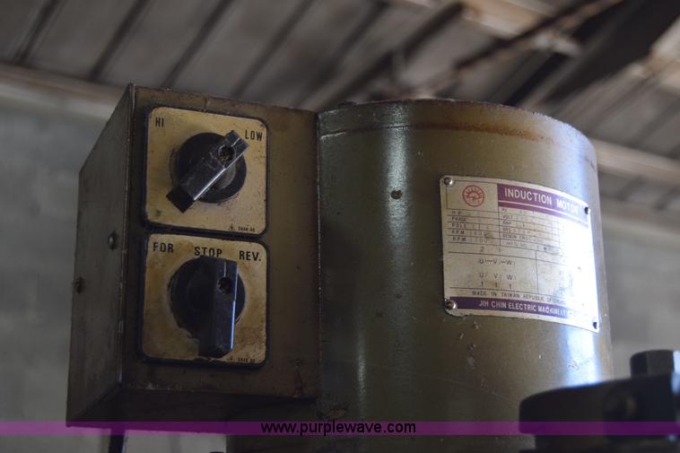 image for item BL9831 Comet 25 vertical mill
