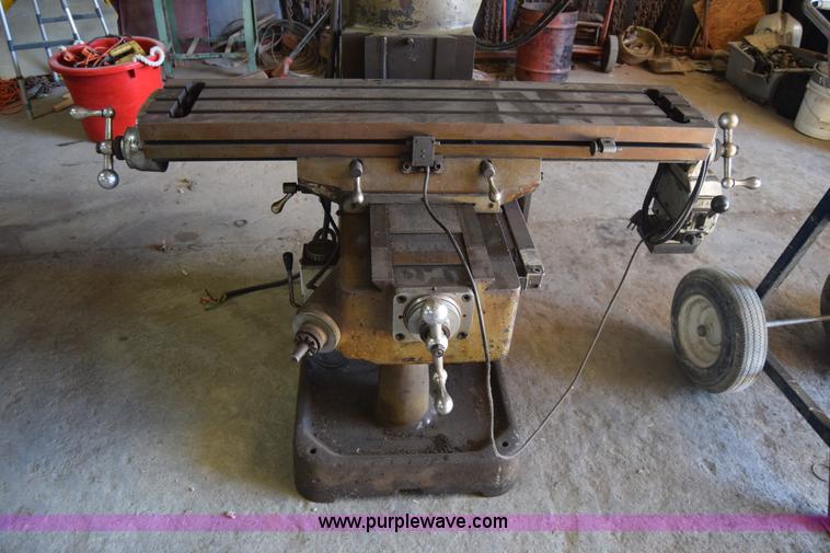 image for item BL9831 Comet 25 vertical mill