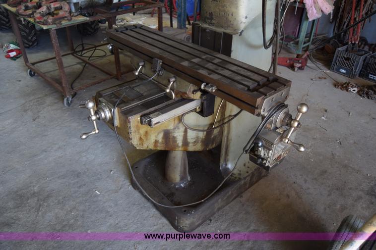 image for item BL9831 Comet 25 vertical mill