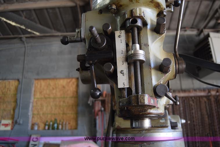 image for item BL9831 Comet 25 vertical mill