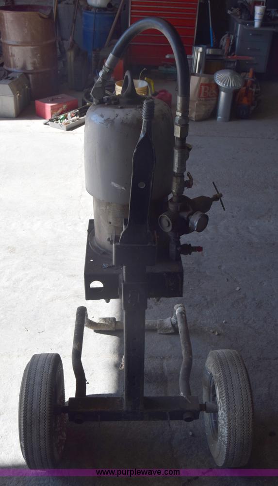 image for item BL9832 Graco Type 630 paint sprayer