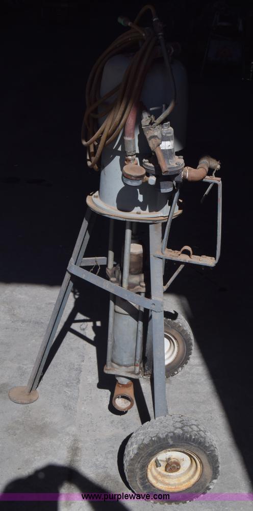 image for item BL9833 Graco Type 65 paint sprayer