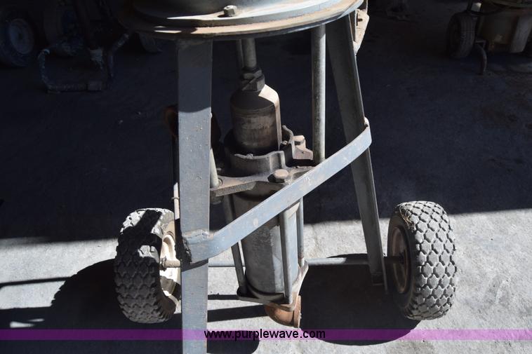 image for item BL9833 Graco Type 65 paint sprayer