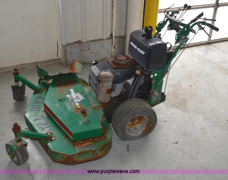 Bobcat walkbehind ZTR lawn mower in Lee's Summit, MO Item BR9869