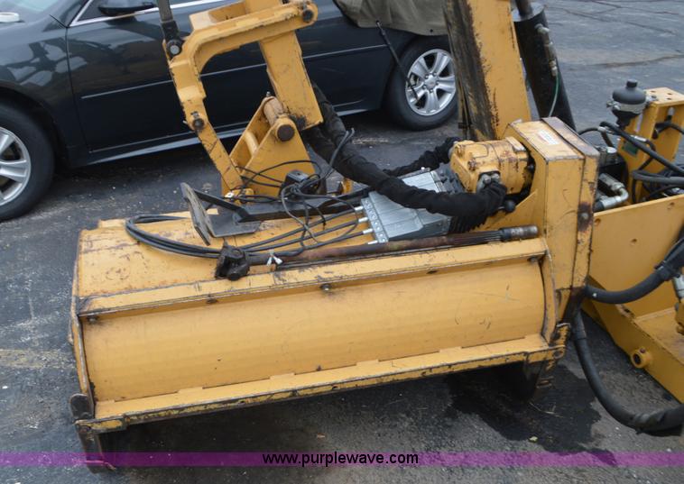 image for item BR9887 Diamond mid-mount boom mower