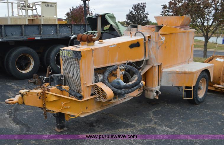 image for item BR9889 1991 Voeller 100 mud jack