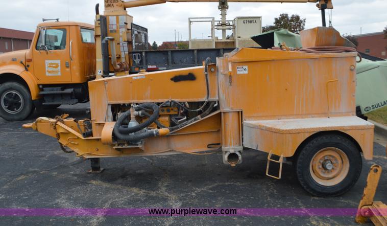 image for item BR9889 1991 Voeller 100 mud jack