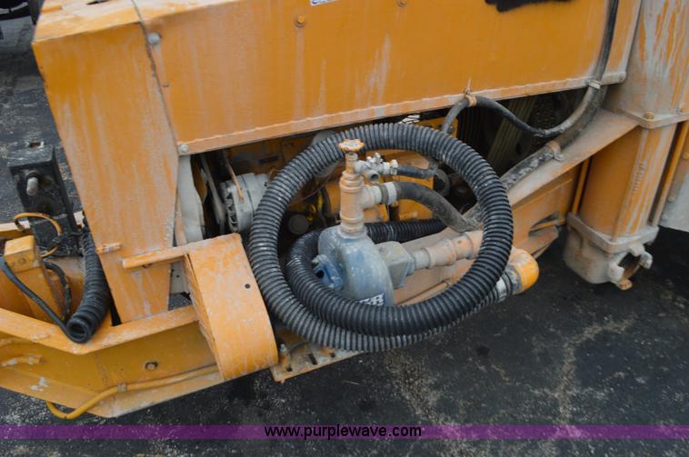 image for item BR9889 1991 Voeller 100 mud jack