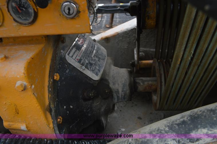 image for item BR9889 1991 Voeller 100 mud jack