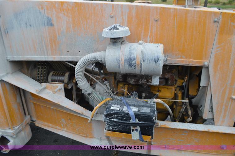 image for item BR9889 1991 Voeller 100 mud jack