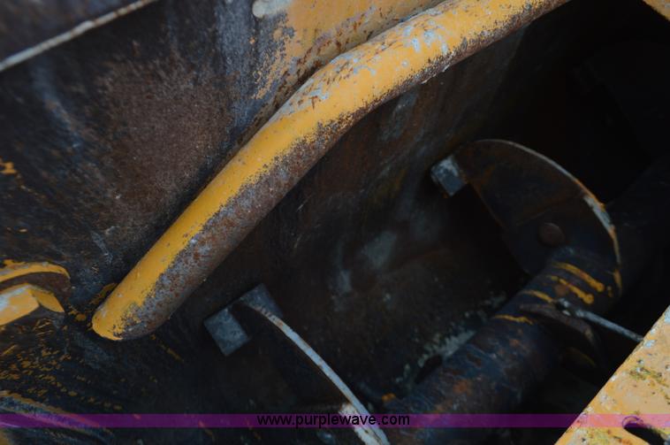 image for item BR9889 1991 Voeller 100 mud jack