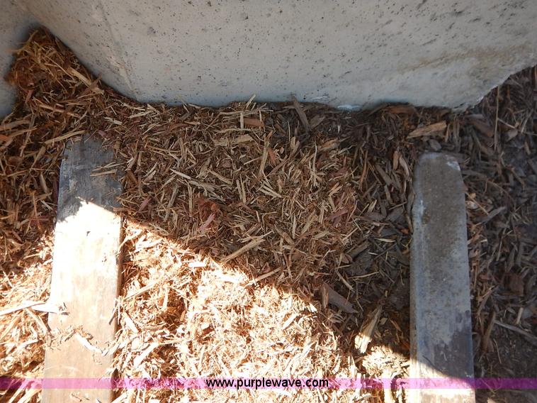 image for item BT9632 Blue Diamond B48 pallet forks