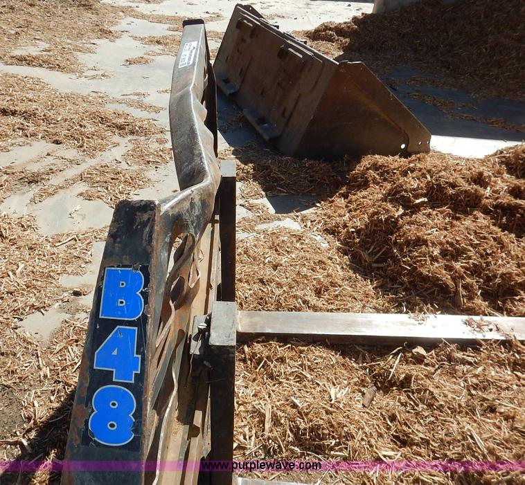 image for item BT9632 Blue Diamond B48 pallet forks