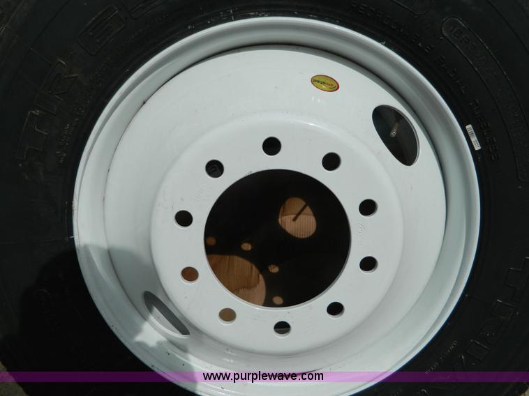 image for item BT9974 (8) 11R24.5 triangle tires