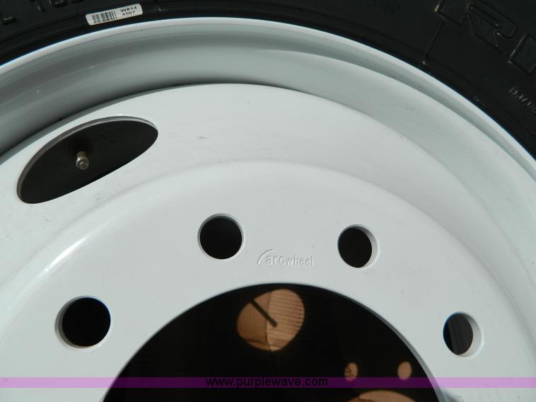 image for item BT9975 (8) 11R24.5 triangle tires