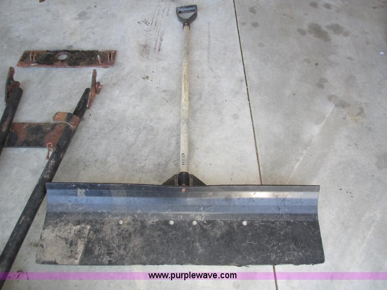 image for item H1120 Assorted snow removal tools and accessories