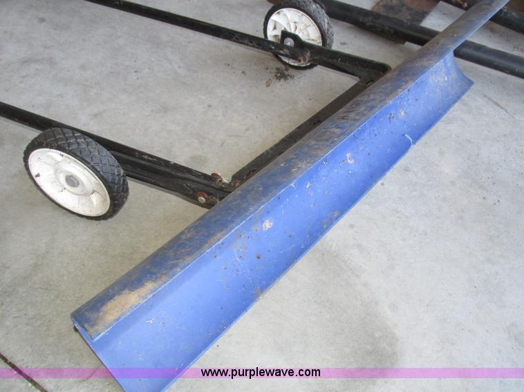 image for item H1120 Assorted snow removal tools and accessories