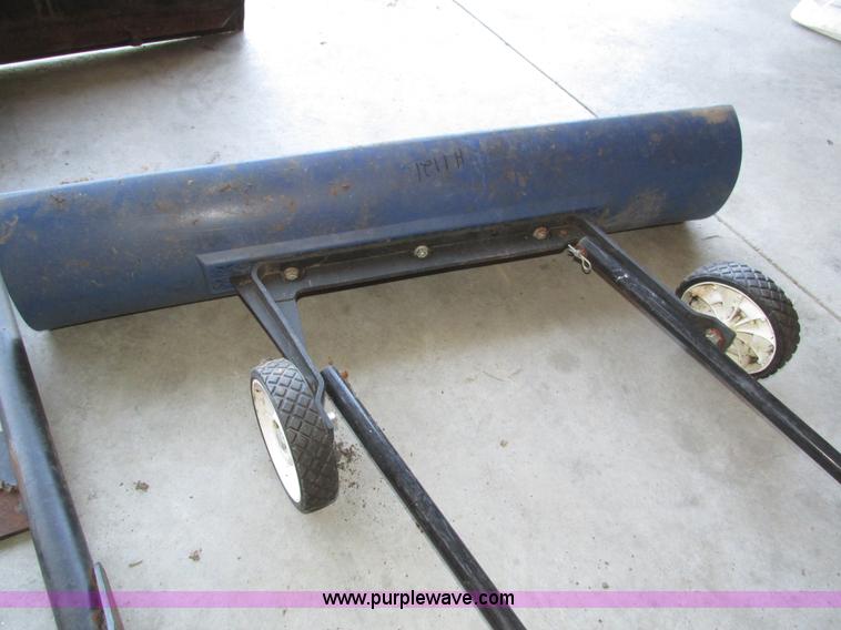 image for item H1120 Assorted snow removal tools and accessories