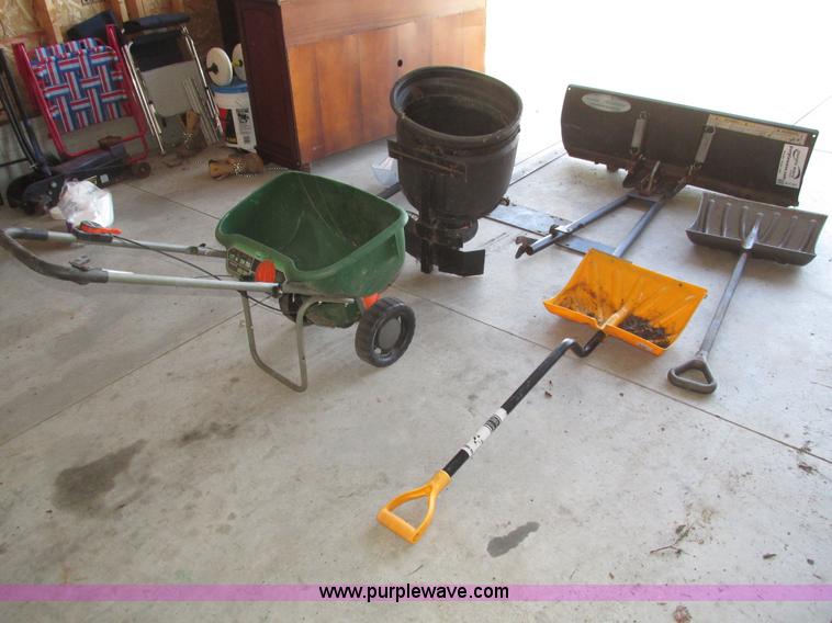 image for item H1121 Assorted snow removal tools and accessories