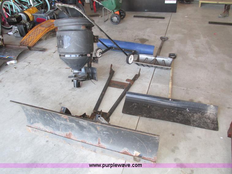 image for item H1122 Assorted snow removal tools and accessories