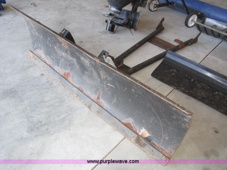 image for item H1122 Assorted snow removal tools and accessories