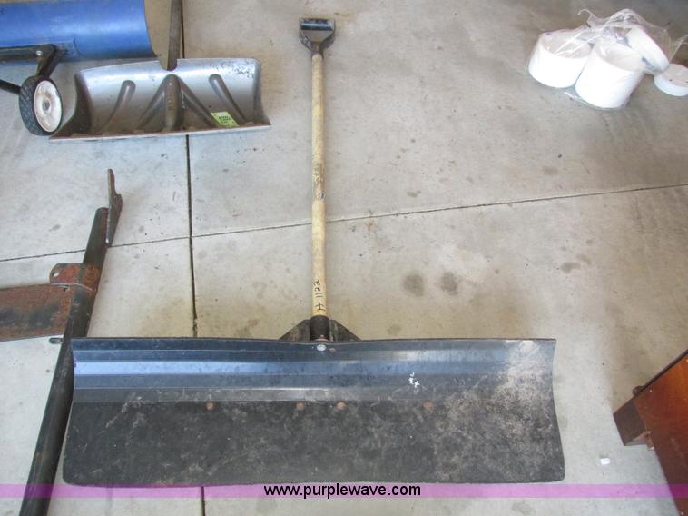 image for item H1122 Assorted snow removal tools and accessories