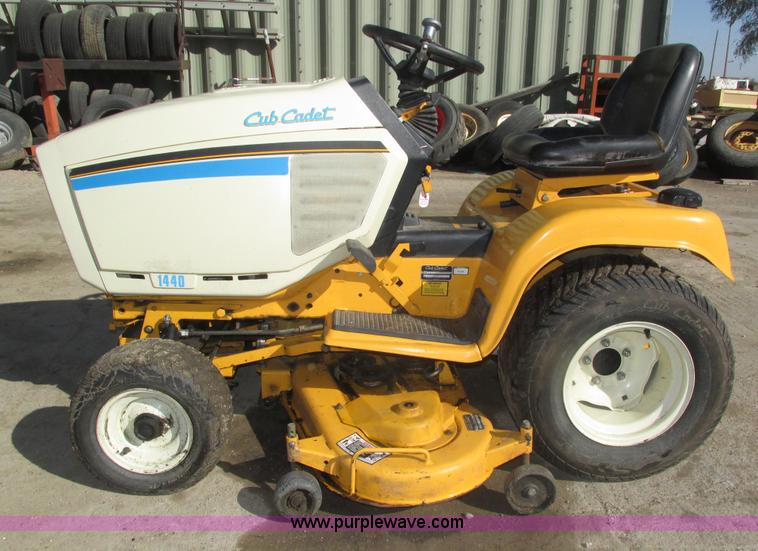 image for item H1125 Cub Cadet 1440 lawn mower