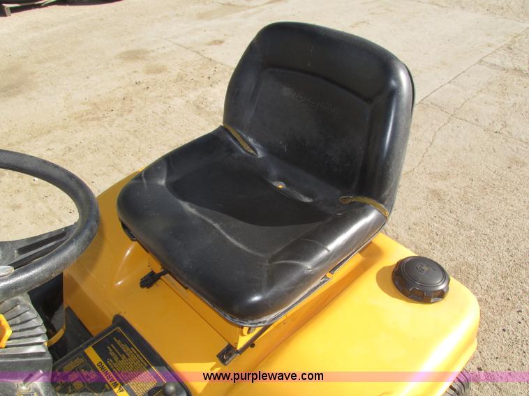 image for item H1125 Cub Cadet 1440 lawn mower