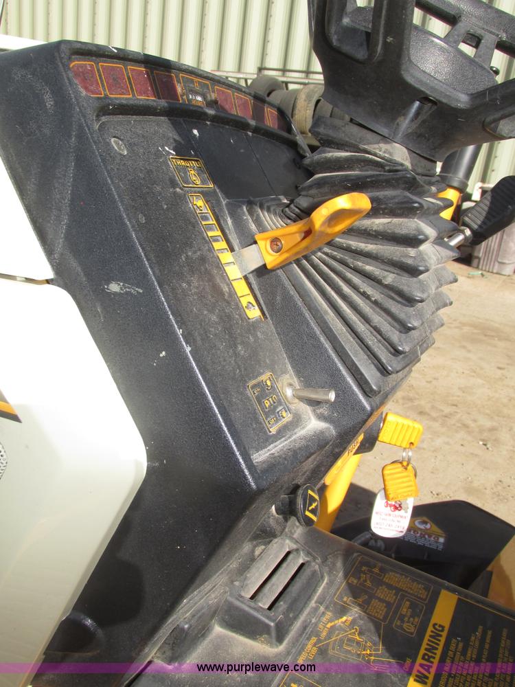 image for item H1125 Cub Cadet 1440 lawn mower