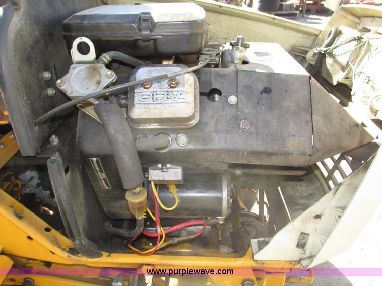 image for item H1125 Cub Cadet 1440 lawn mower