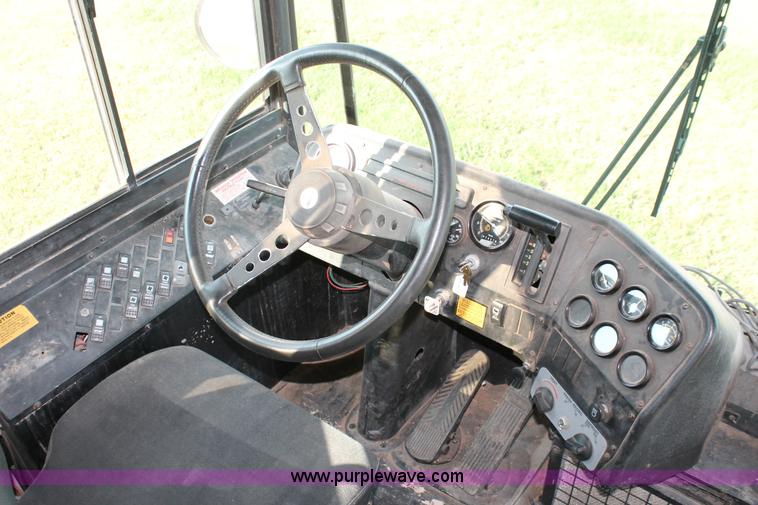 image for item H8089 1997 Thomas Built Saf-T-Liner MVP ER school bus