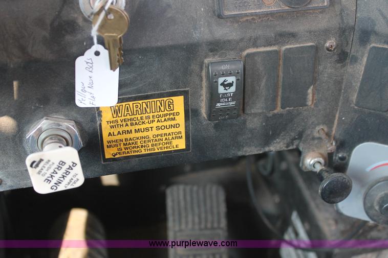 image for item H8089 1997 Thomas Built Saf-T-Liner MVP ER school bus