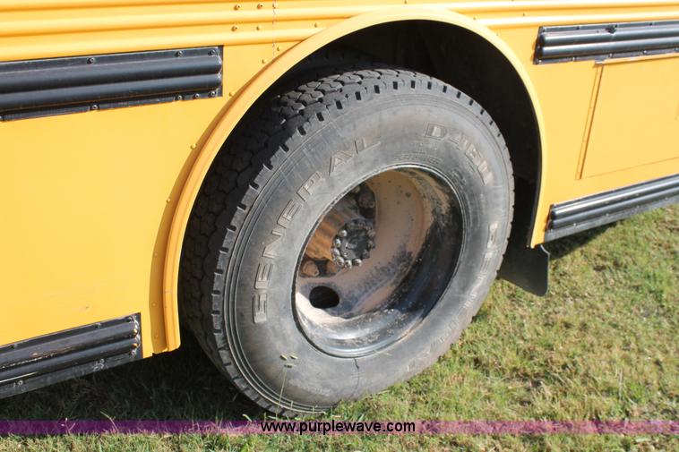 image for item H8089 1997 Thomas Built Saf-T-Liner MVP ER school bus