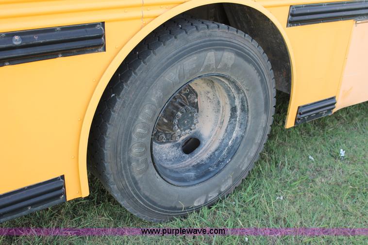 image for item H8089 1997 Thomas Built Saf-T-Liner MVP ER school bus