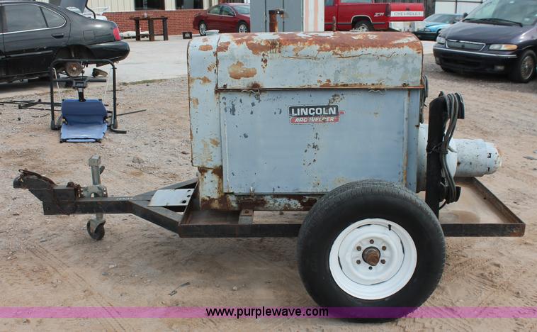 image for item H8093 Lincoln SA-200 Shield Arc welder