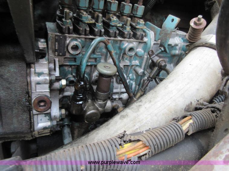 image for item I1937 1993 International 4900 refuse truck