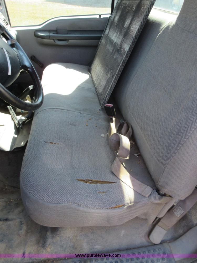 image for item I1938 1999 Ford F350 Super Duty pickup truck cab and chassis