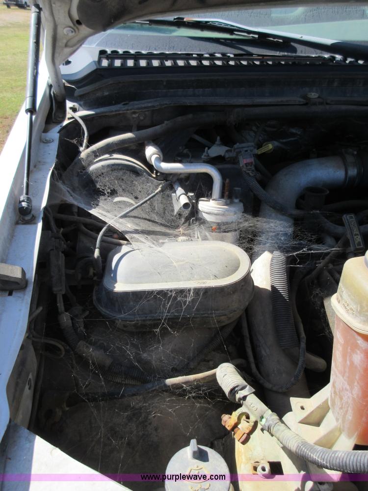 image for item I1938 1999 Ford F350 Super Duty pickup truck cab and chassis