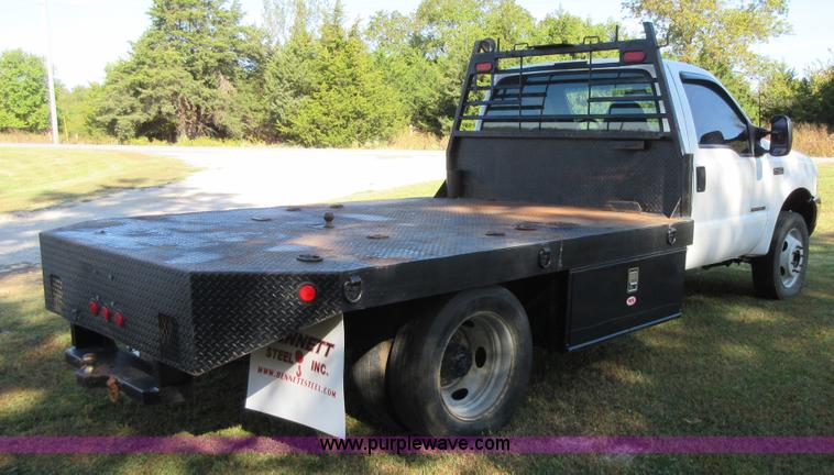 image for item I1939 1999 Ford F450 Super Duty flatbed truck