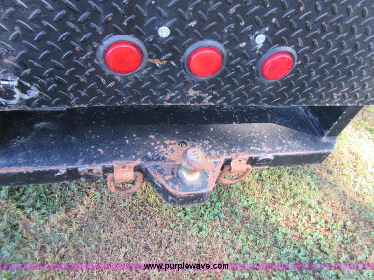 image for item I1939 1999 Ford F450 Super Duty flatbed truck