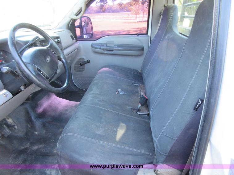 image for item I1939 1999 Ford F450 Super Duty flatbed truck